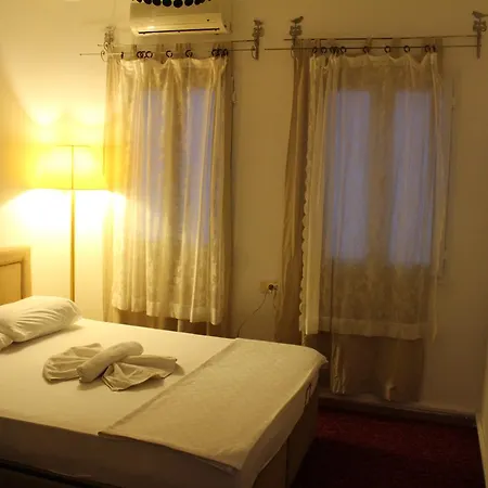 Oda ve Kahvaltı Gozde Deniz Boutique 3*
