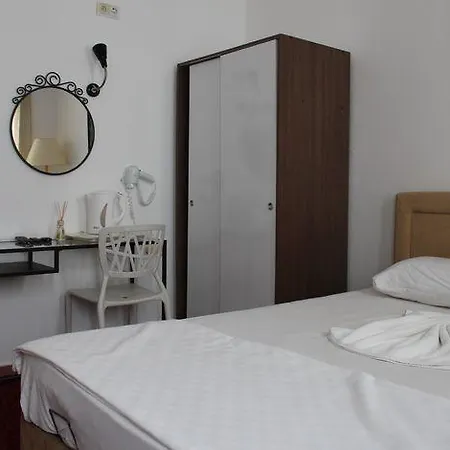 Oda ve Kahvaltı Gozde Deniz Boutique 3*