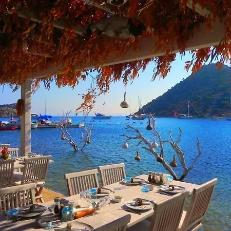 Oda ve Kahvaltı Gozde Deniz Boutique 3*